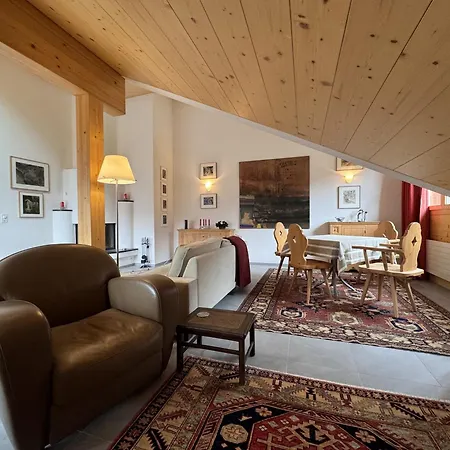 Bella Vista 12 - Penthouse Apartman Wengen